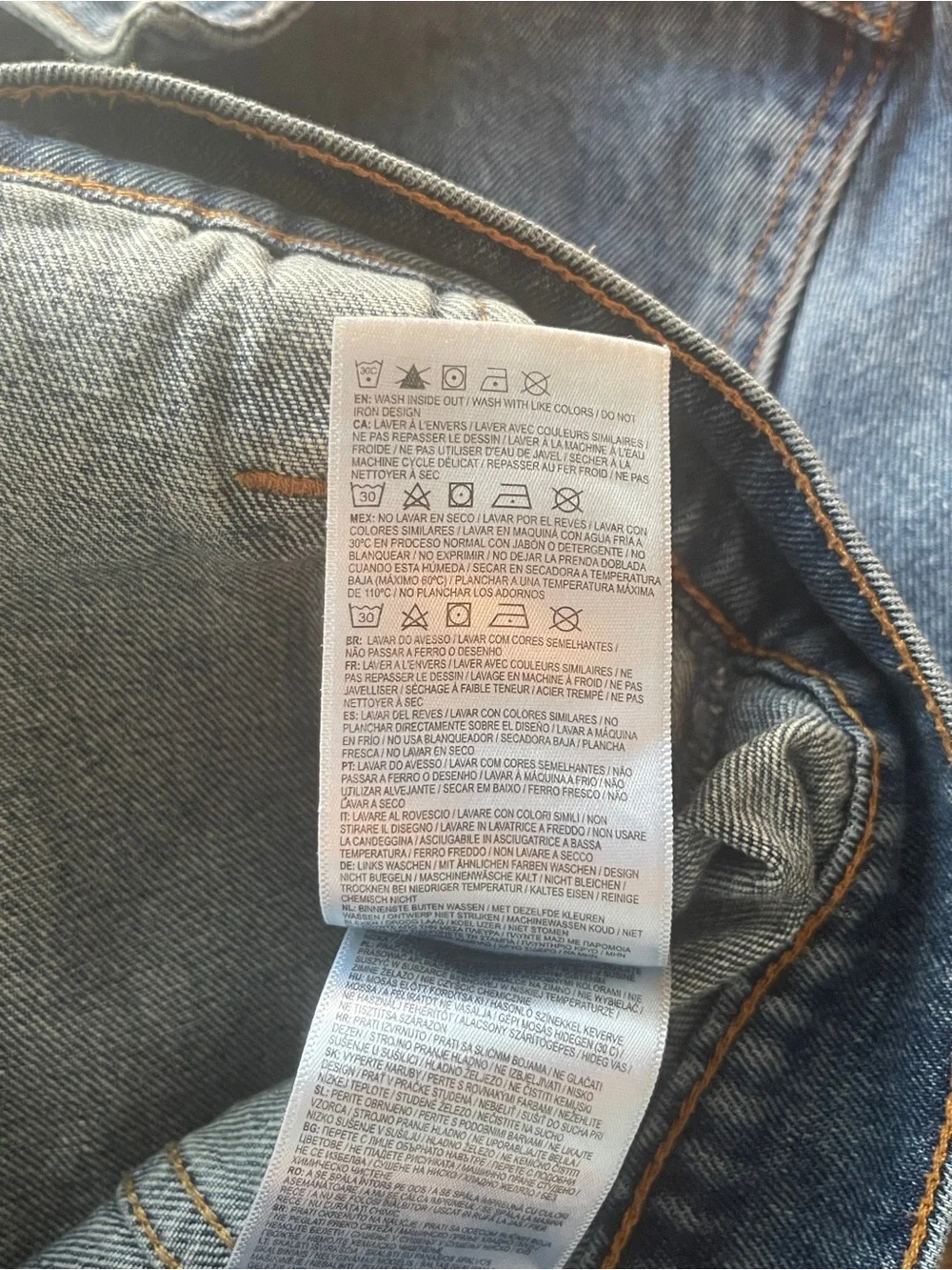 Levi’s Youth Denim Trucker Jacket USA Flag & Levi’s Patch Size Medium